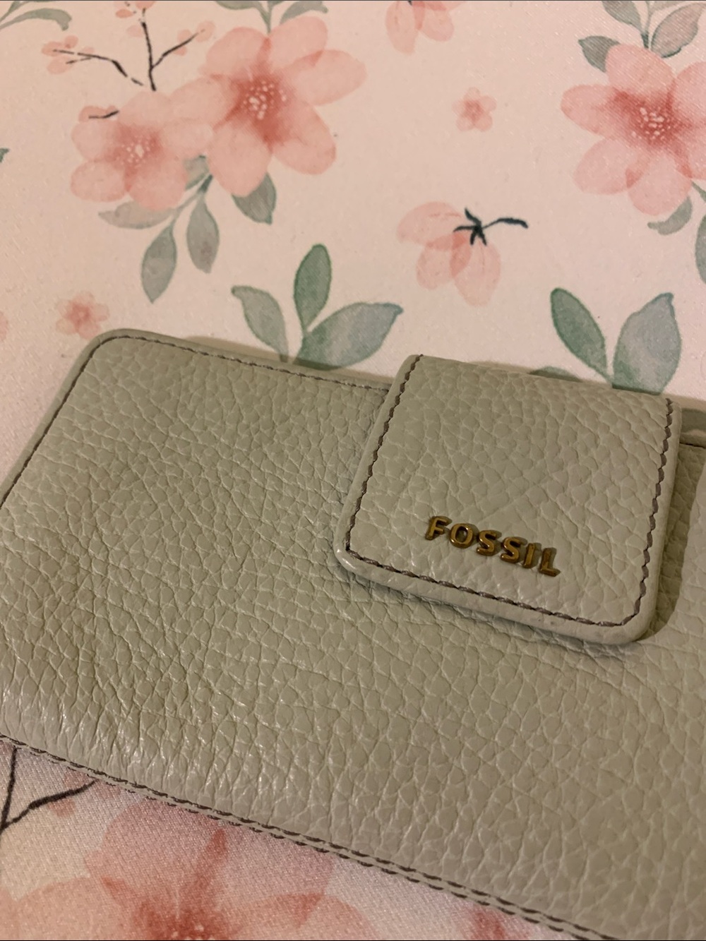 Fossil Light Mint Pebbled Leather Wallet with Gold Logo